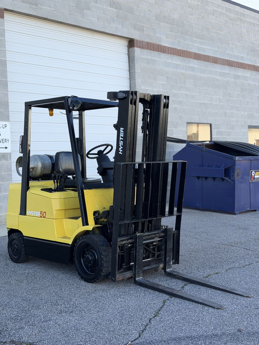 Hyster 5000 Pound Lift