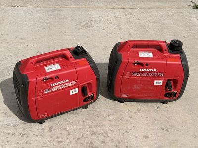 2x Honda EU2000i Generators + Parallel Cable