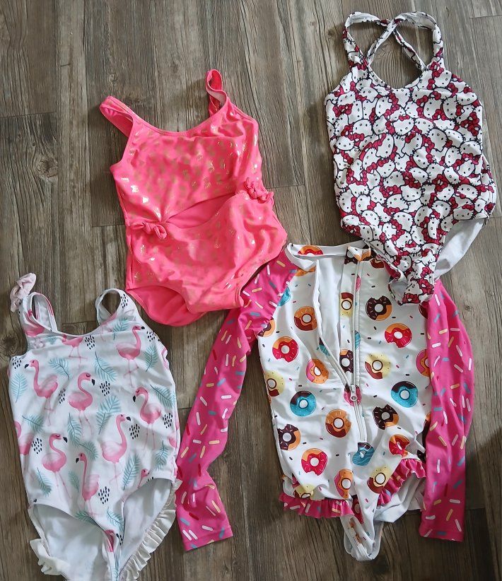 Girl swimsuits
