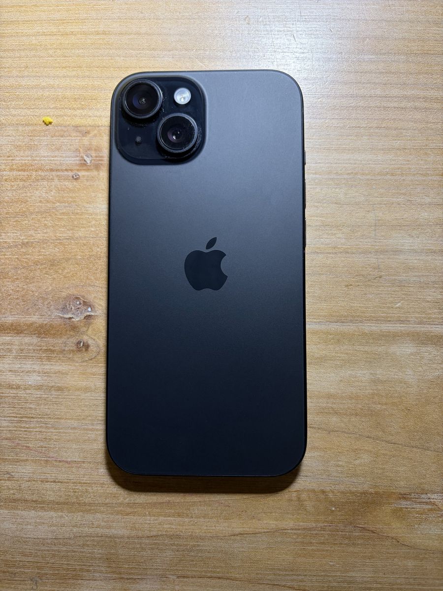 Apple iPhone 15 128GB - Black (Unlocked) Excellent condition