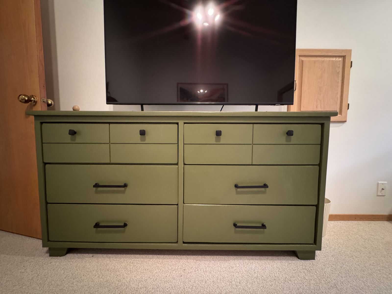 Green 64.5 Solid Wood 6-Drawer Dresser