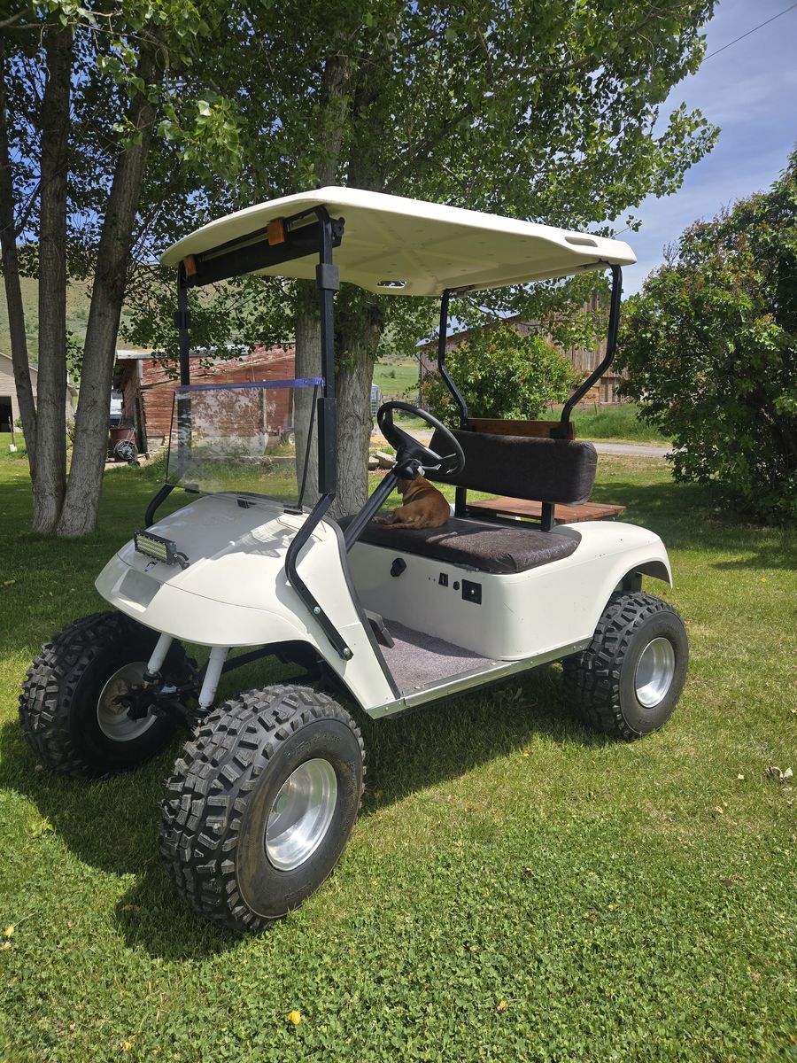EZ-GO  Gas Golf cart lifted