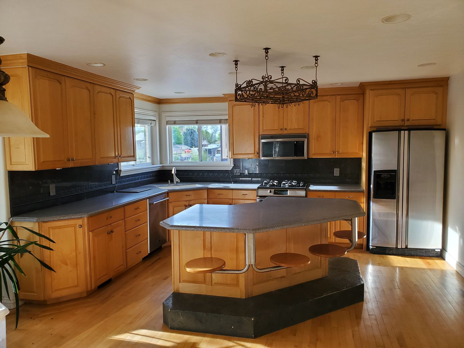 Complete Kitchen Cabinet Set-Solid Wood-Buyer Removes