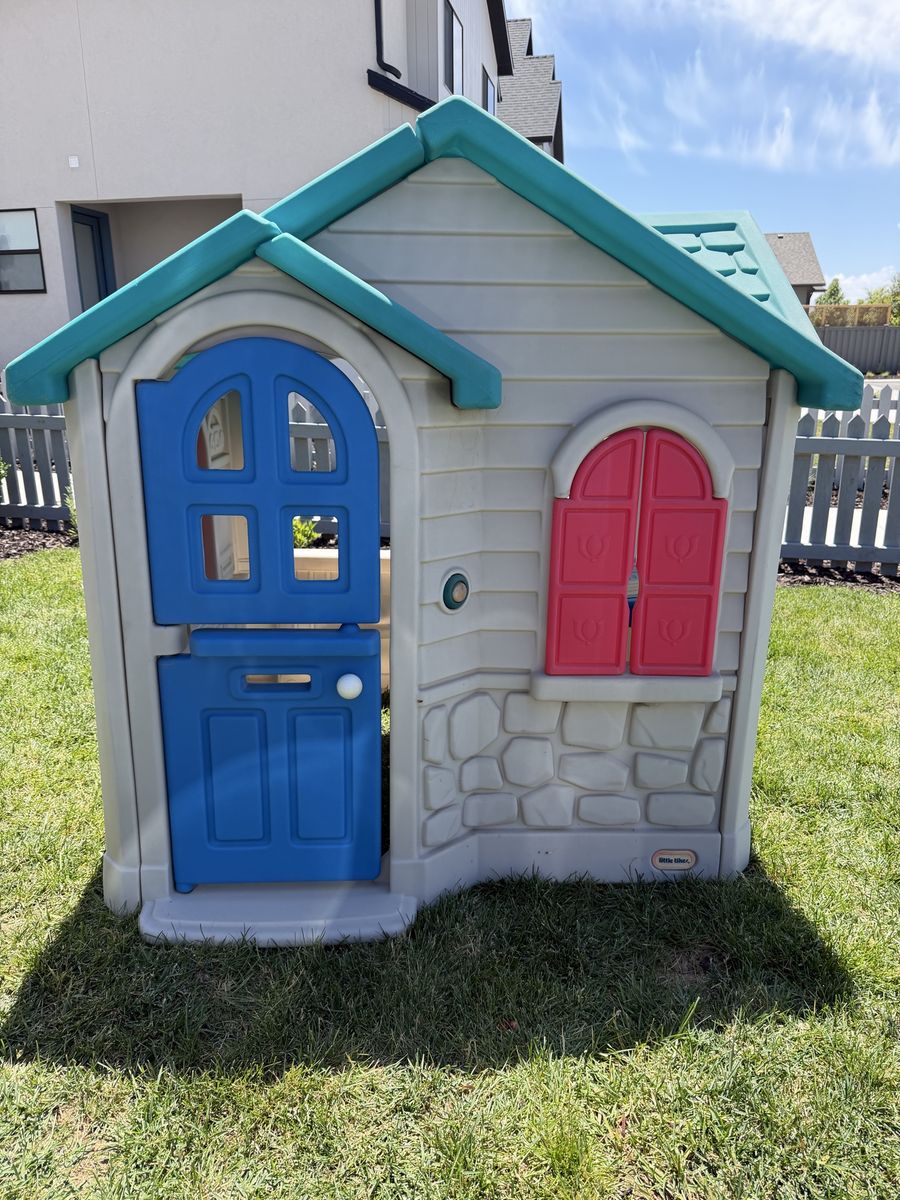 Little Tikes Playhouse