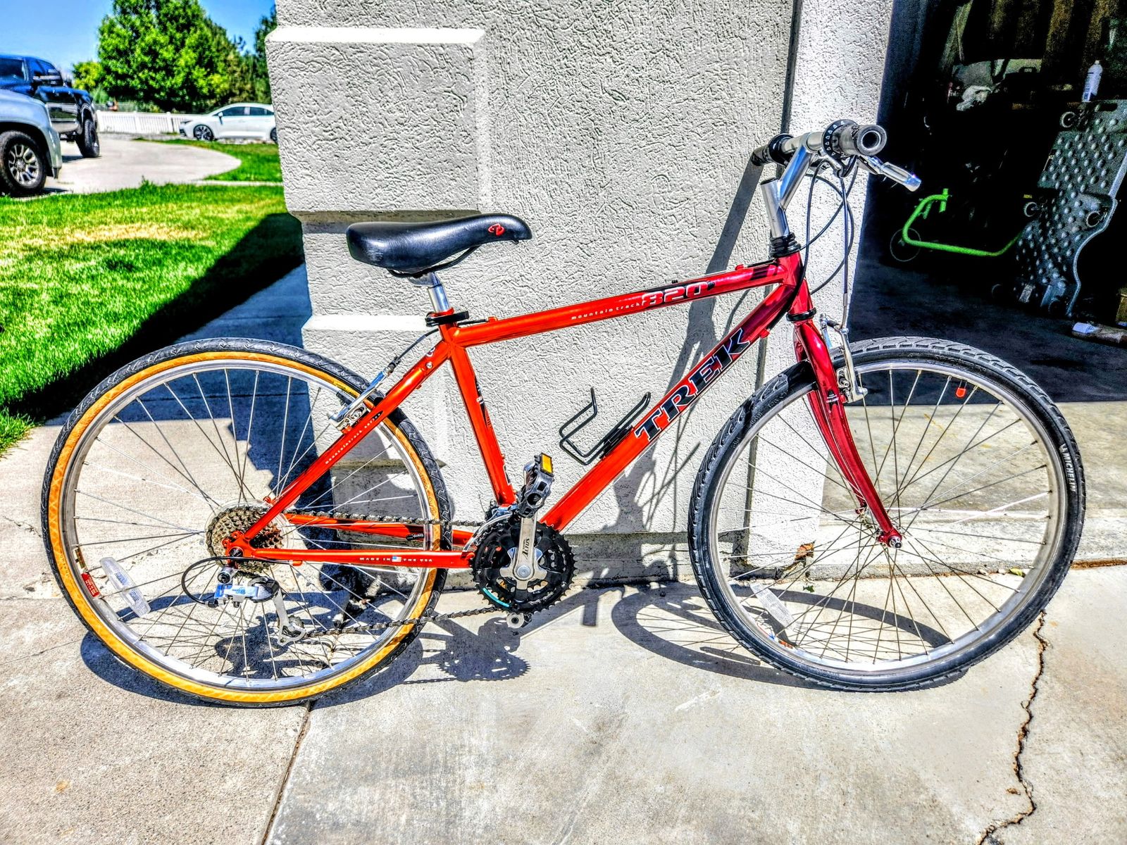 1999 Trek 820 Mountain Track Rigid Steel Commuter Bike - 16.5"