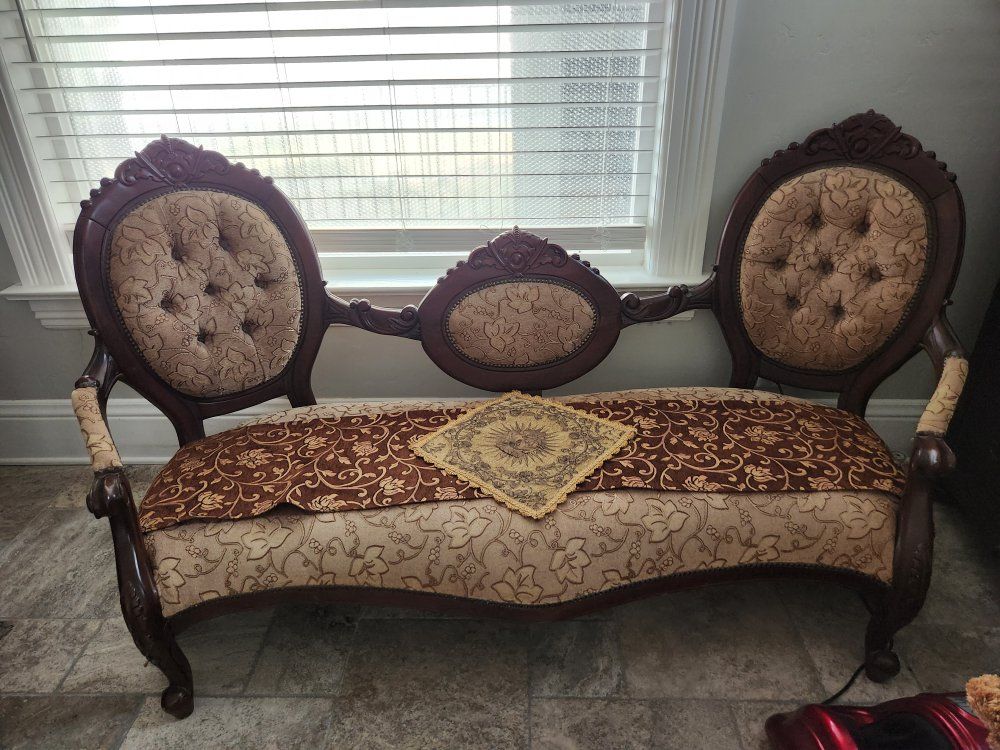 Vintage Hand-Carved Wood Settee Sofa with Tufted Upholstery & Decorative Pillows