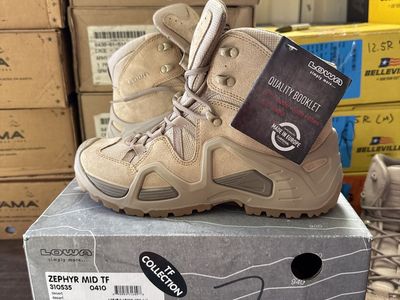 Lowa HIking Boots Size 7 Womens