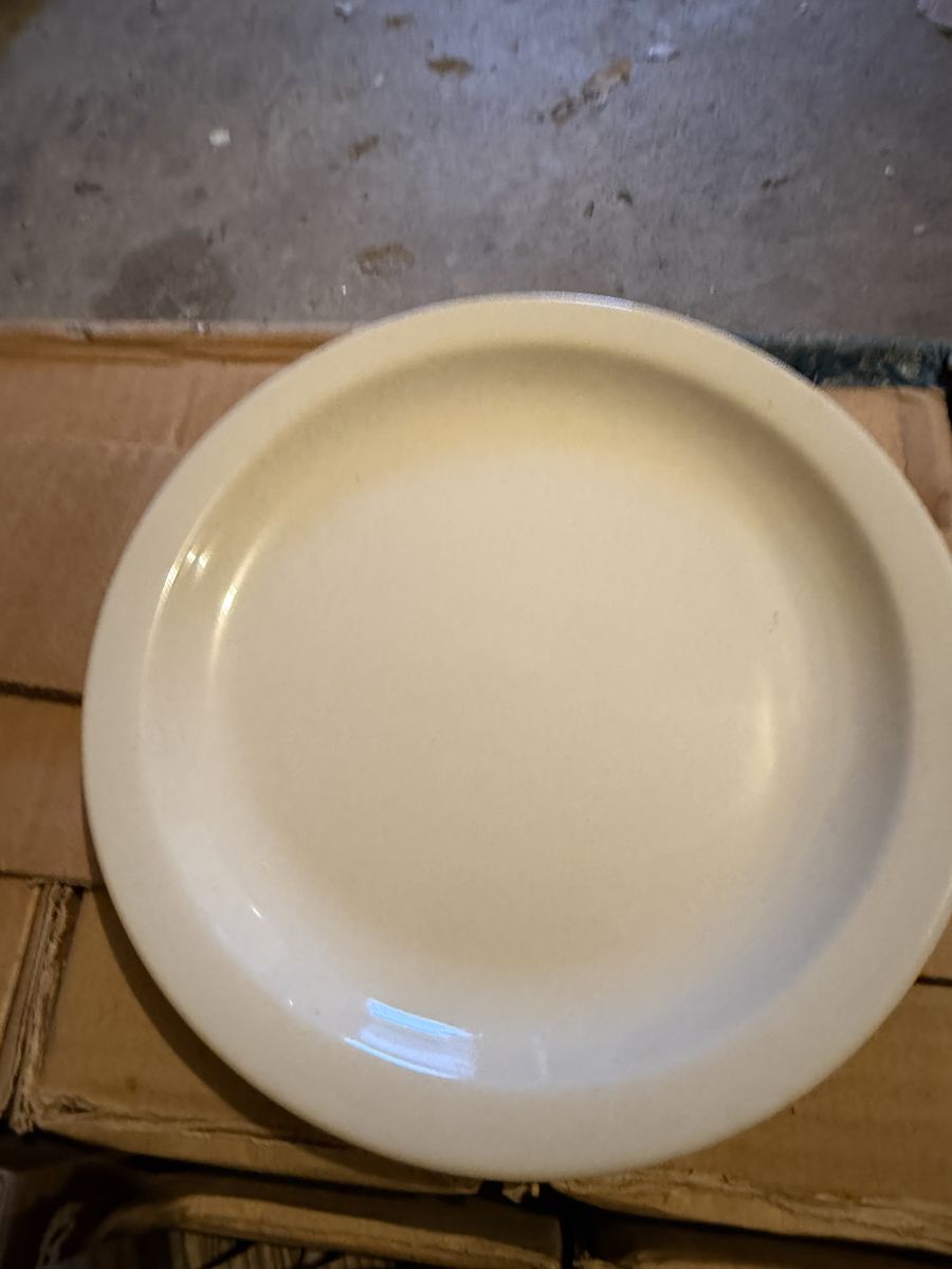 7 1/2 Inch Ceramic Plate (36)