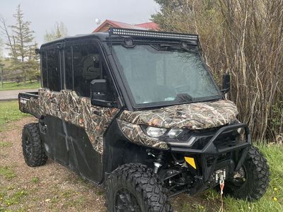 Like-new 2025 Can-Am Defender MAX Limited HD10 Street Legal Snow Plow Bose Sterio