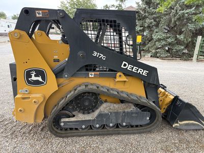 John Deere 317 Skid Steer