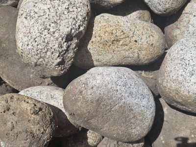 Large Quantity of granite Rock / Landscape Boulders for Yard & Garden