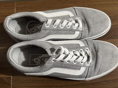 Gray Suede Old Skool Vans Shoe Women’s 7.5