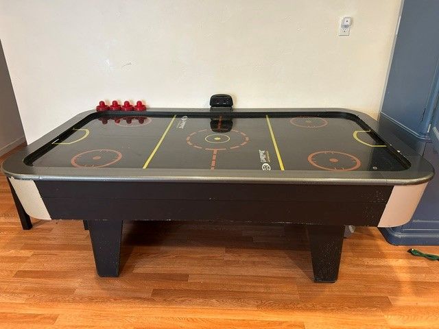 Air Hockey Table