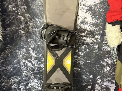 Head Flex 4D 140cm Snowboard - Used