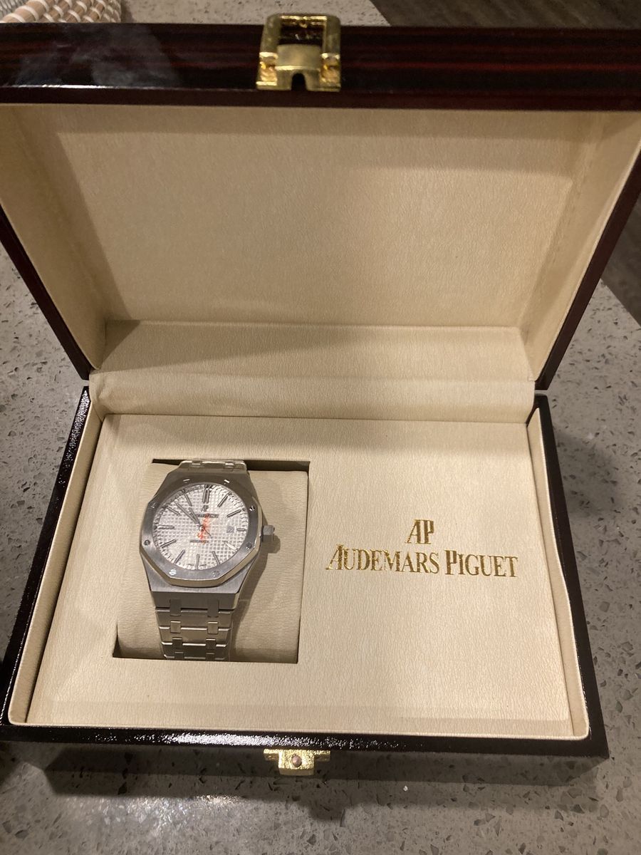 AP men’s watch