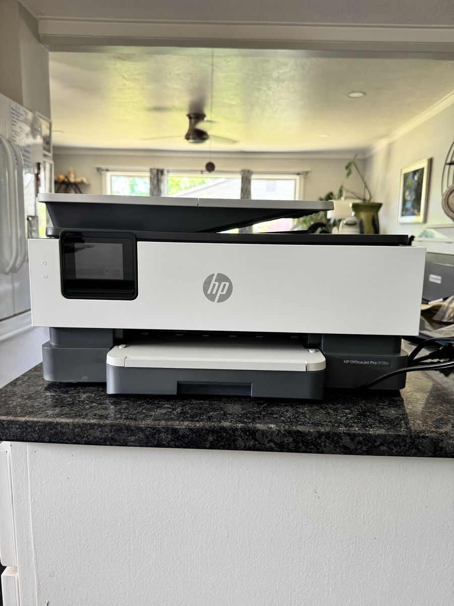 HP Office Jet Pro 8138e almost new