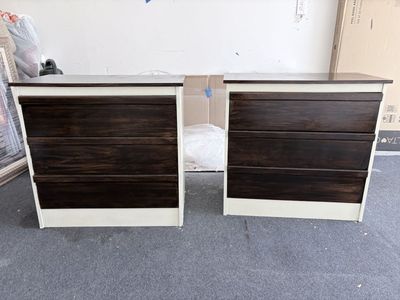 Vintage dresser