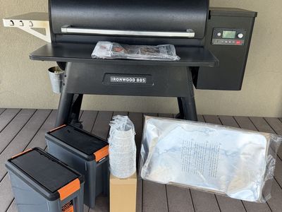 Traeger Ironwood 885