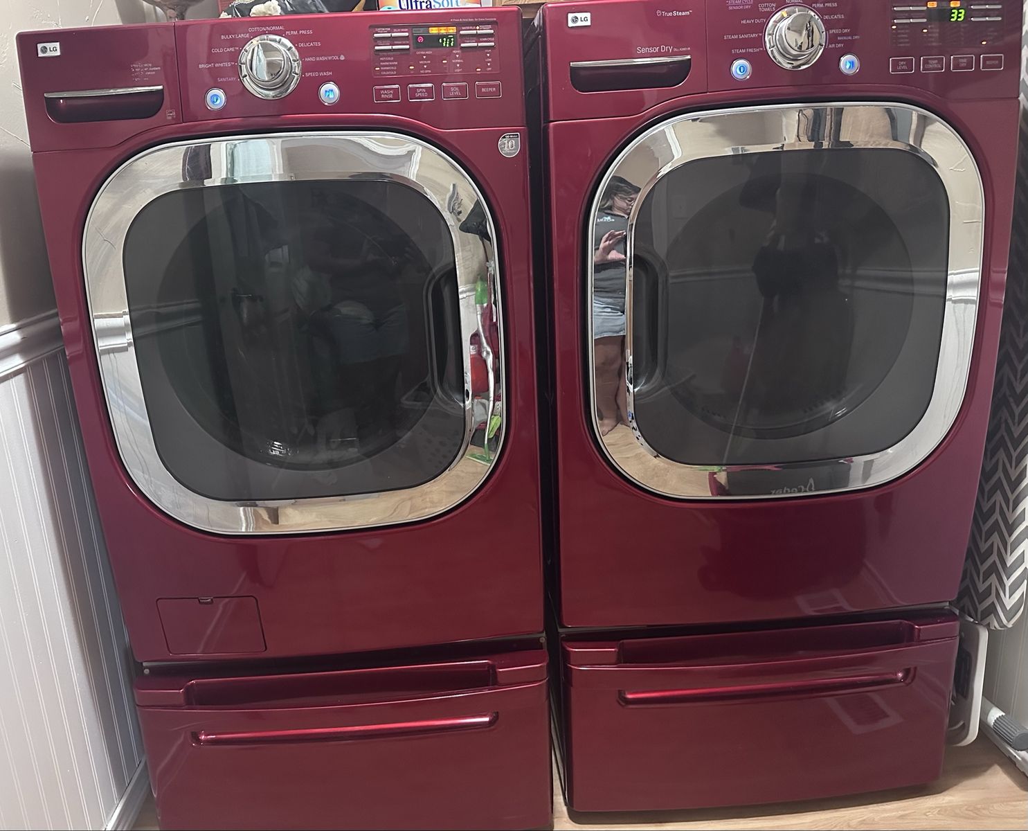 LG Front Load Washer and Dryer Set with Pedestals -