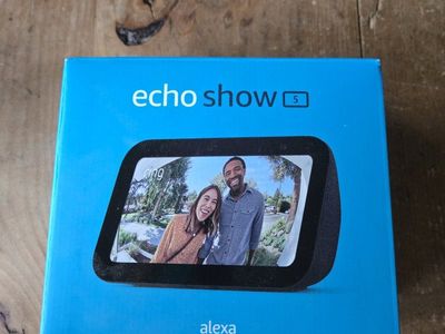 Amazon Echo Show 5 Smart Display with Alexa. 5.5 Inch Screen Black