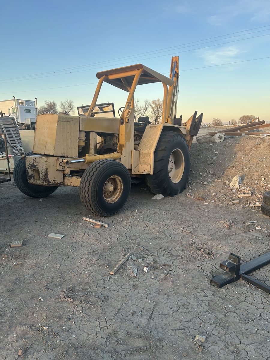 510 John Deere Backhoe