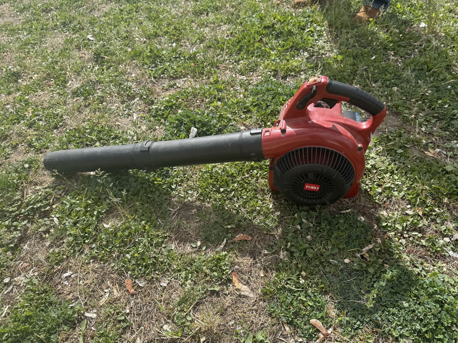 Toro Powervac T25  Gas Leaf Blower