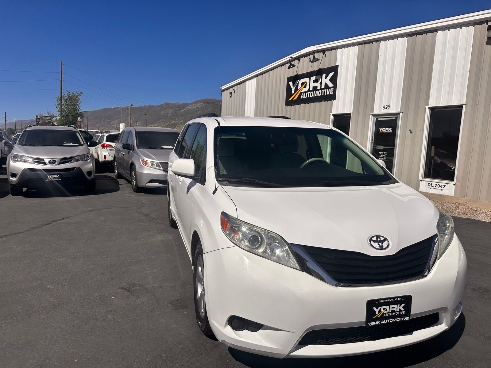 2013 Toyota Sienna LE 8-Passenger