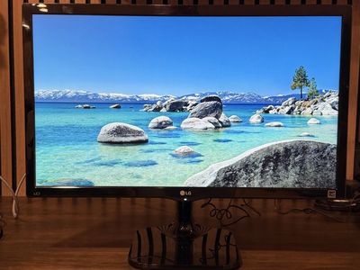 LG 24” Full HD Monitor - HDMI