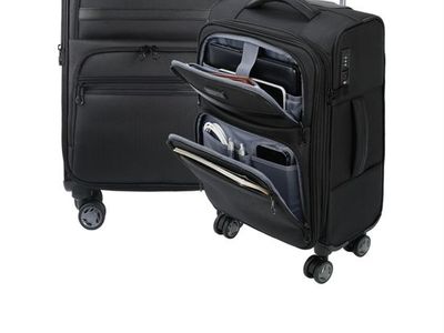 Kroger Softside Expandable Carryon Luggage with Spinner Wheels. BRAND NEW!!
