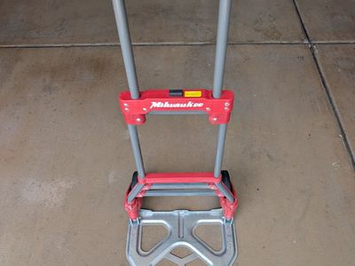 Milwaukee Foldup 150lb Hand Truck