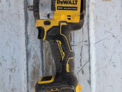 DeWalt 20v ⅜" Impact Wrench