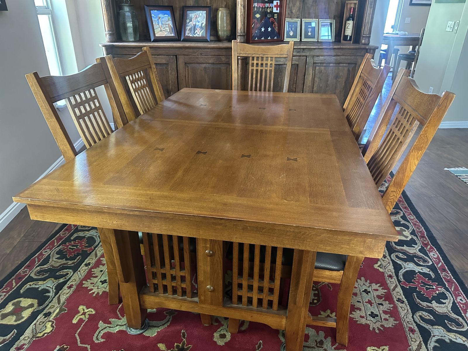 Mission style, Solid Oak dining room table w/six chairs. Exceptional quality.