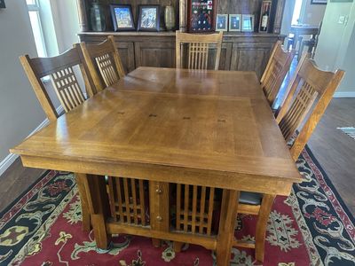 Mission style, Solid Oak dining room table w/six chairs. Exceptional quality.