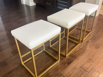 Bar Stool Set
