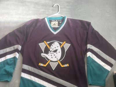 Adidas Anaheim Ducks Throwback Hockey Jersey - Men's XS (Size 44)