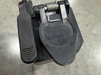 6-way and 4-way Wiring Harness Socket