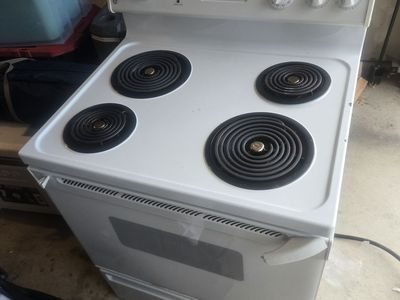 GE Electric Range Stove - White, Coil Burners, Used