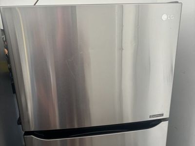 LG Top-Freezer Refrigerator Stainless (Garage)
