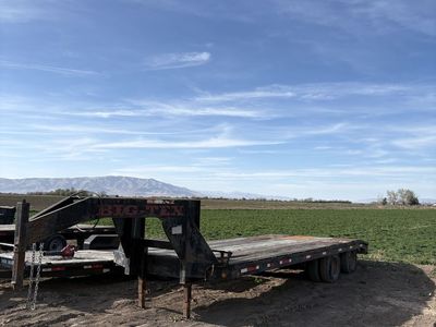 22 Foot Gooseneck Trailer