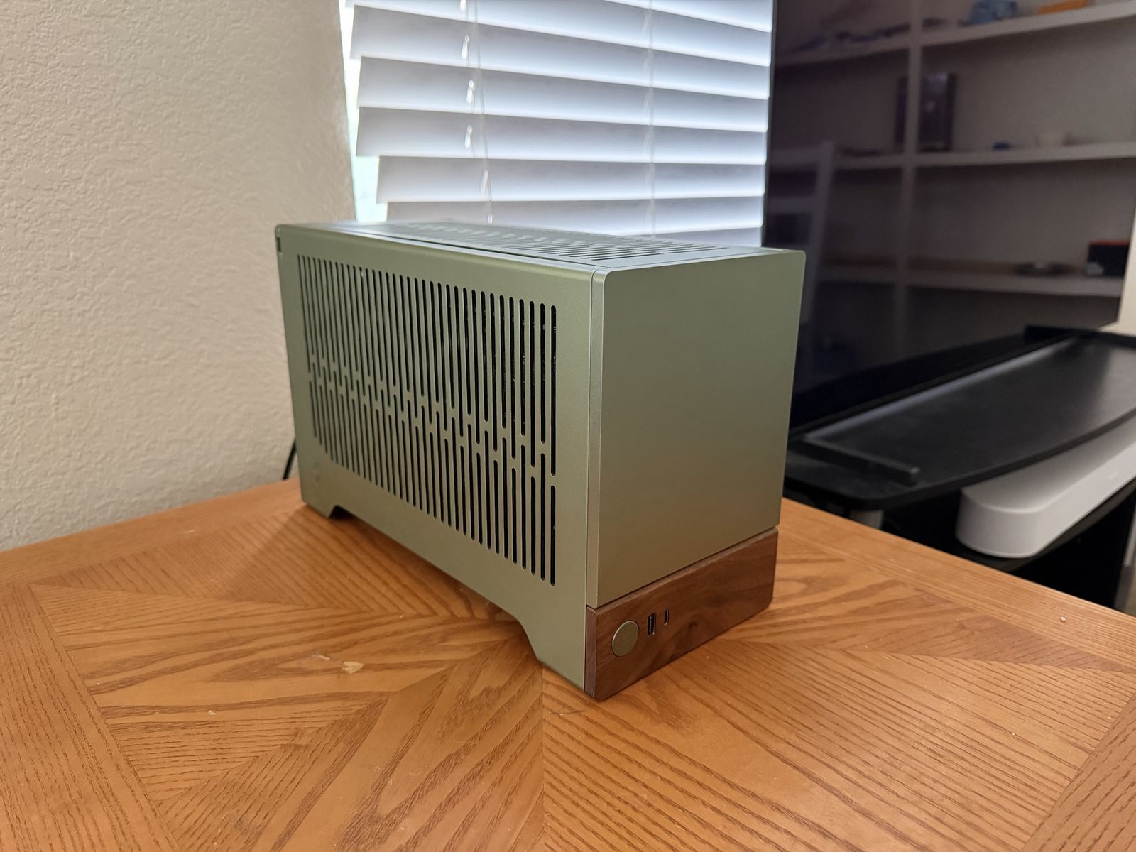Gorgeous Green SFF Gaming PC
