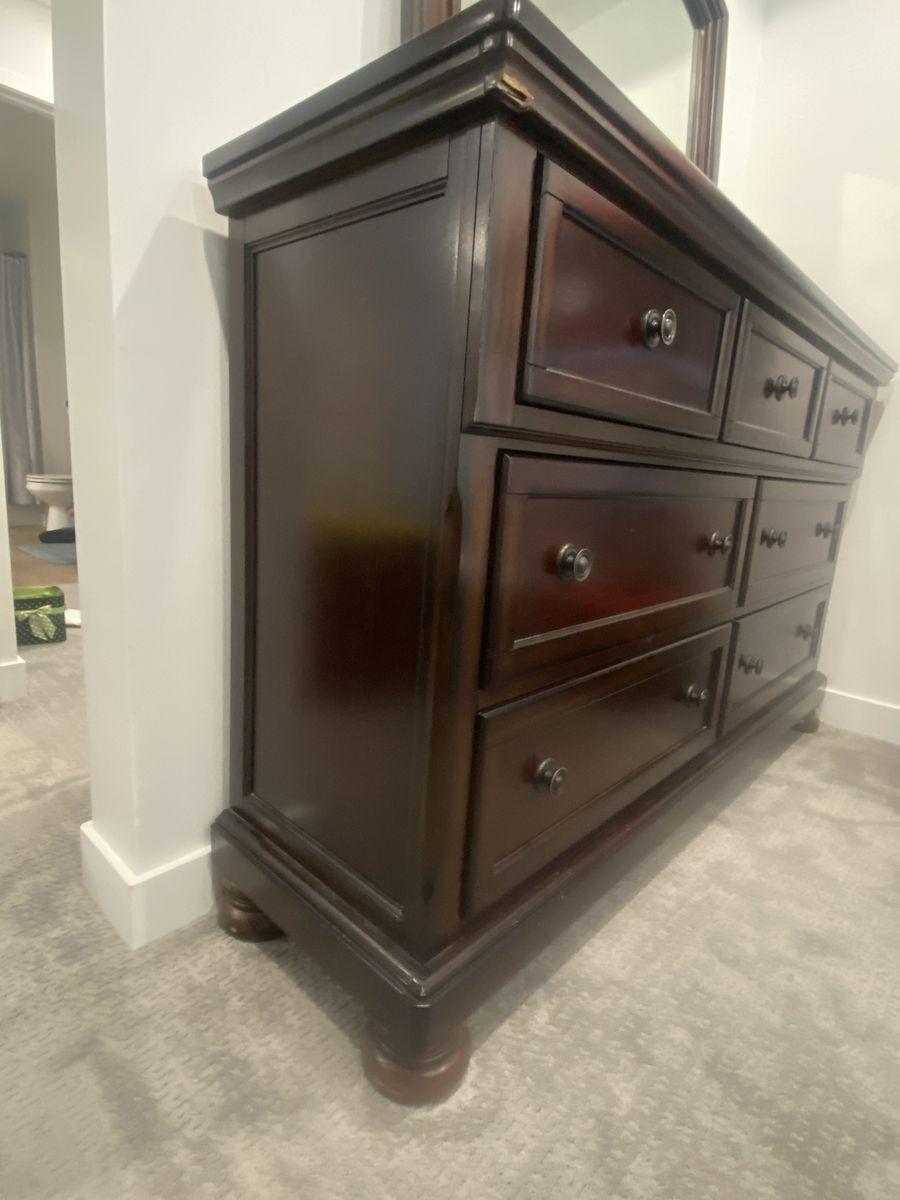 Main image 10