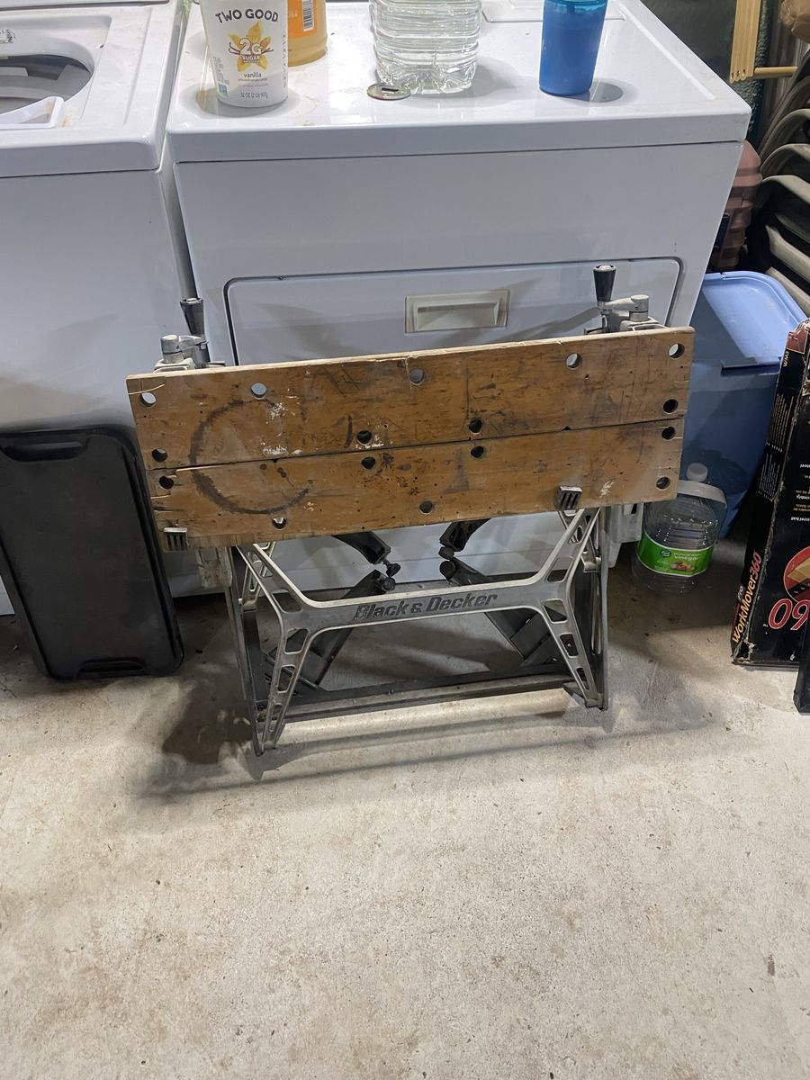 Black and Decker Fold Up Workbench 