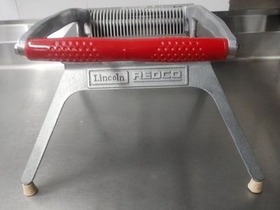 Lettuce King Lettuce Shredder – ¼" Shreds – Good Working Condition