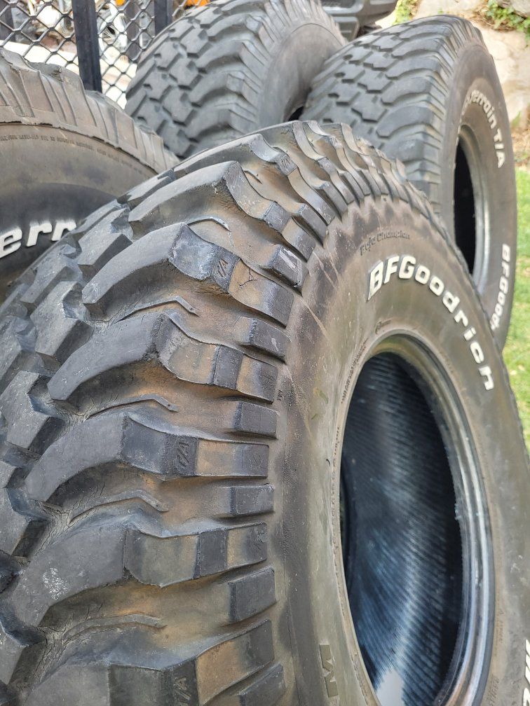 BF Goodrich MT 35x12.50R15