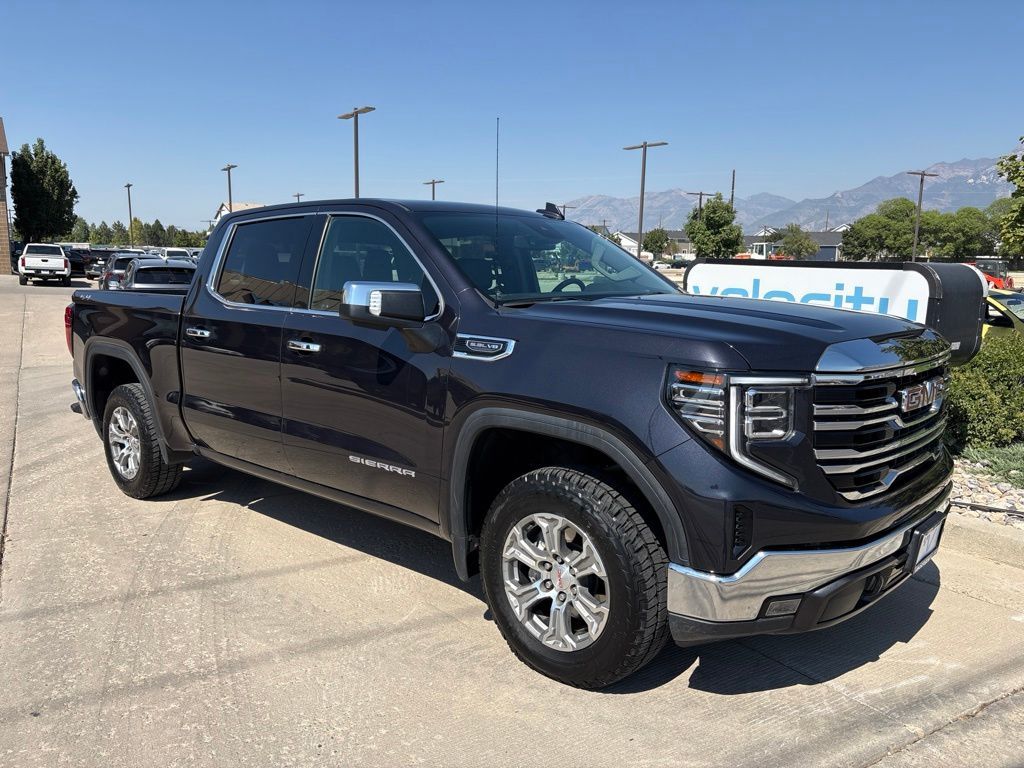 2025 GMC 1500 SLT