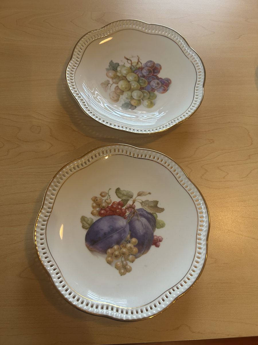 Lennox Beacon Hill China - 8 Dinner Plates & 8 Cup & Saucers