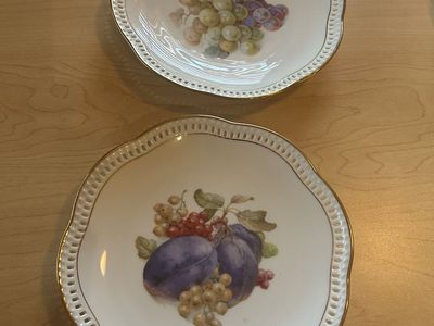 Lennox Beacon Hill China - 8 Dinner Plates & 8 Cup & Saucers