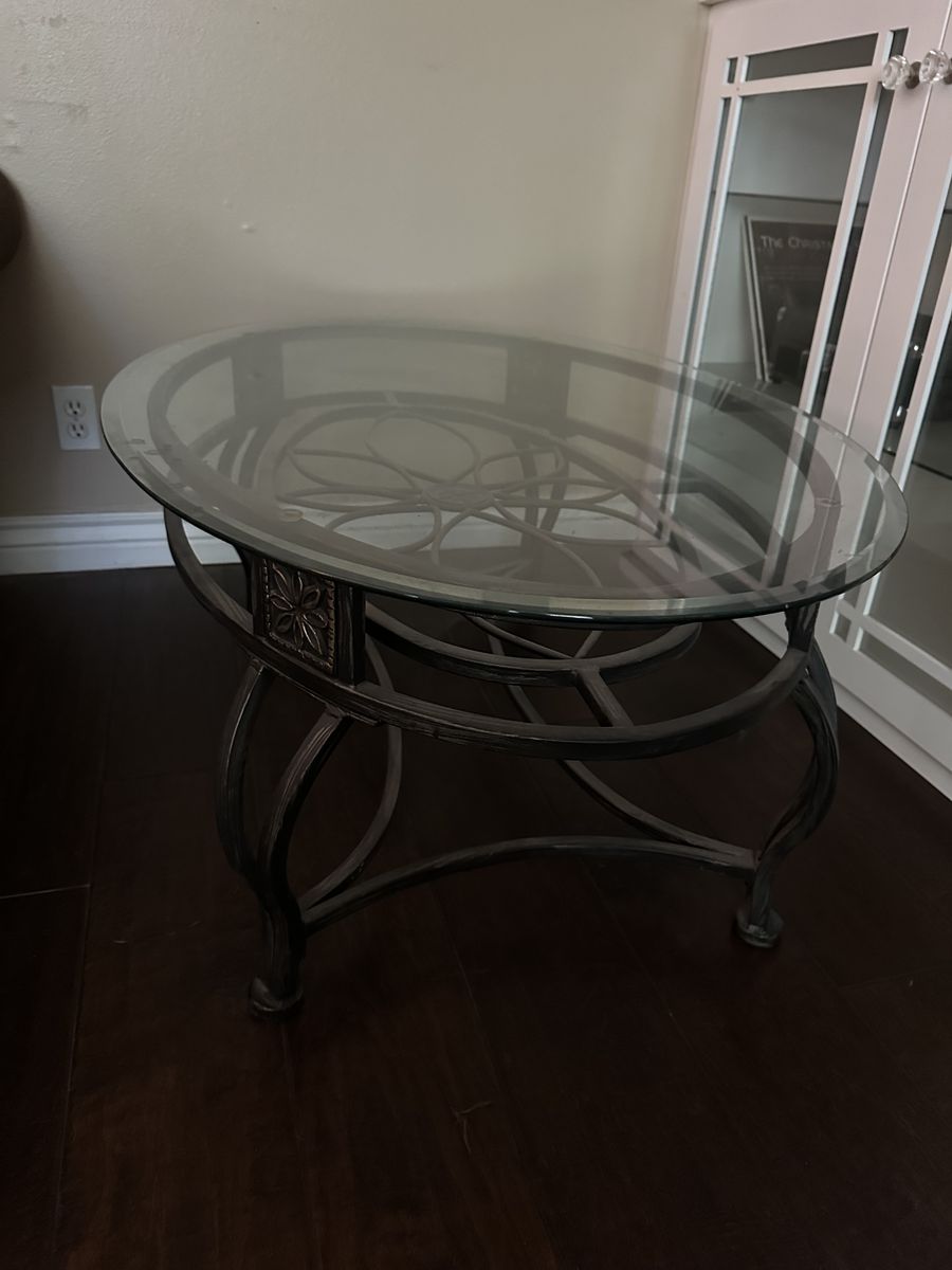 Coffee and End Tables For Sale