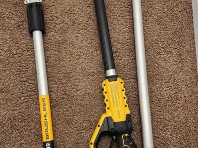 DeWalt DCPS620B 20V MAX 8in. Pole Saw - Tool Only