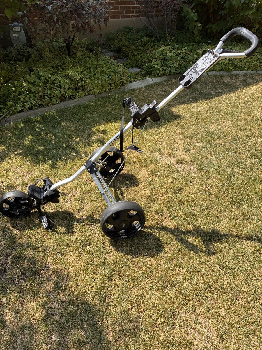Bagboy 3 wheel golf push cart 